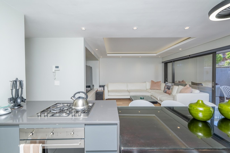 2 Bedroom Property for Sale in Sea Point Western Cape